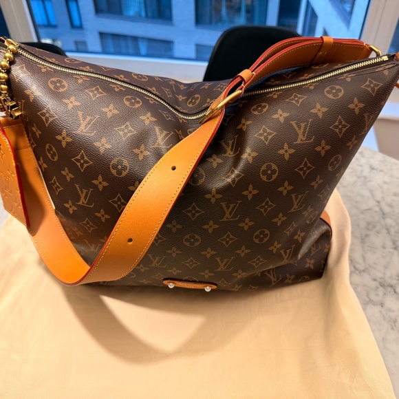 MINT Louis Vuitton Vagabond Hobo Monogram Archive M14018 MSRP $3,250 - Picture 6 of 10